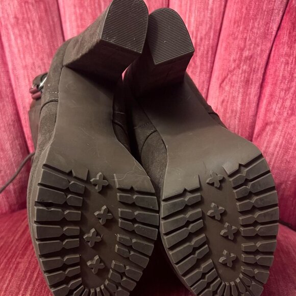 Shoe Dazzle Alix Platform Brown Hiker Bootie - Women's Size 7 - Picture 8 of 8